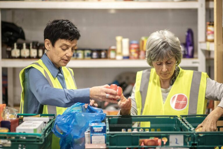 Food poverty volunteers filling gaps for State are heading to Dáil